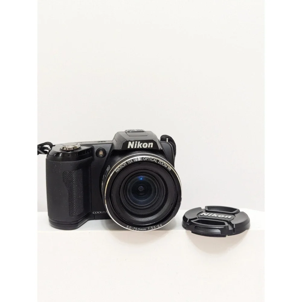 Nikon COOLPIX L110 12.1MP Digital Camera 15x Optical Zoom Black Tested + Case